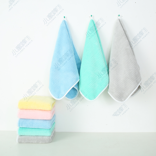 One Piece Dropshipping Factory Direct Sales Coral Fleece Striped Towel Bee Towel Item No.： 107
