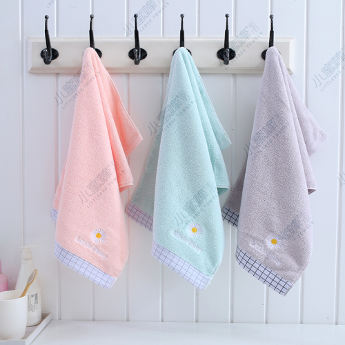 Daisy Embroidered Face Towel bee Towel Item No： 500