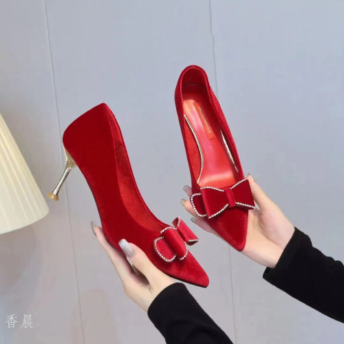 Xiangchen Wedding Shoes Women‘s Gift Box Packaging Red Suede Bride Chinese Style Xiuhe Wedding Dress Two-Way High Heels Bowknot Shoes