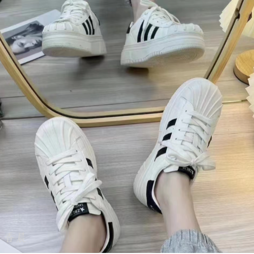 Xiangchen 2023 Autumn Shell Toe Shoes Women‘s White Shoes New Student Versatile Platform Daddy Sports Board Shoes