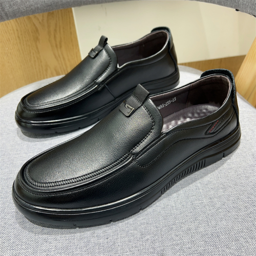 Men‘s New Breathable Casual Leather Shoes Business Soft Surface Soft Bottom Driving Dad Slip-on Youth Work Shoes Pumps