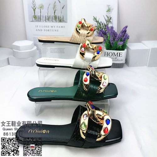 ladies slippers flat women‘s slippers with large connecting shackle outdoor women‘s sandals foreign trade large size