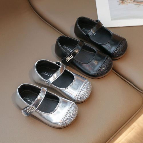 女童鞋2026秋季新款韩版女孩表演亮片公主鞋儿童水钻字母扣小皮鞋