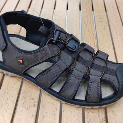 Men‘s Sandals Beach Shoes Closed Toe Anti-Collision Anti-Kick Toe Protecting Foreign Trade New Adult Shoes Student Shoes South American Hot