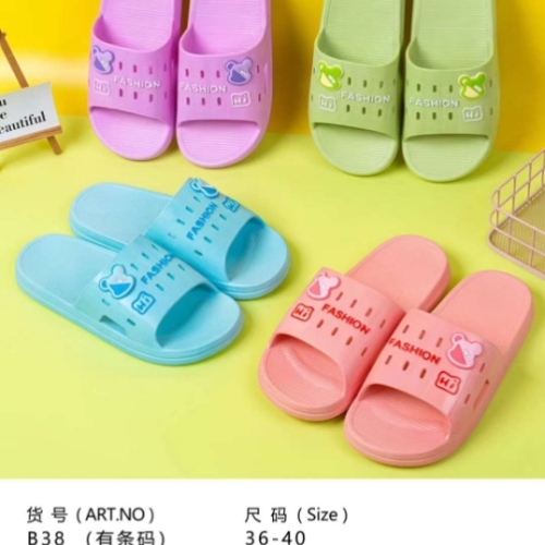 2024 new summer slippers non-slip wear-resistant waterproof home women‘s slippers wholesale