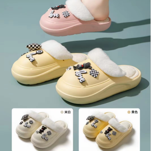 Women‘s Hole Shoes Summer Outdoor Wear 2023 New Beach Non-Slip PVC Thick Bottom Shit Feeling Closed-Toe Slippers Women