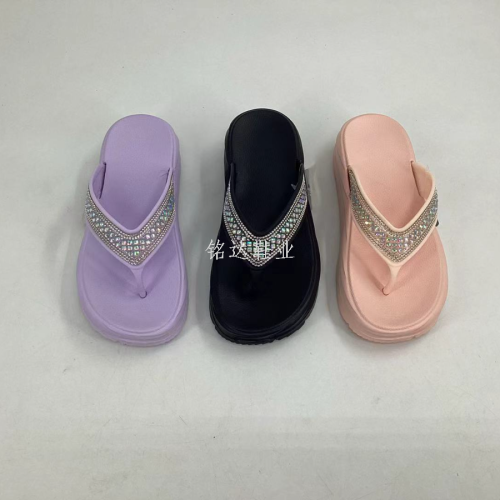 女拖人字拖爆款可爱风休闲风带钻外贸厂家直销热门款式多种颜色