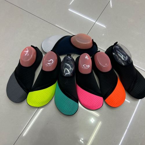 new beach shoes wading shoes diving shoes men and women couple slippers non-slip wear-resistant breathable leisure sports running