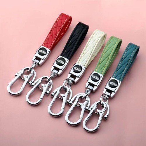 压纹皮革汽车钥匙扣牛角锌合金五金批发钥匙挂件马蹄扣登山扣送人