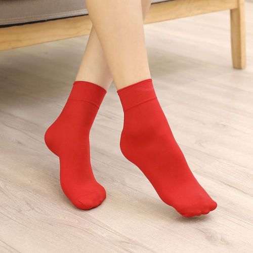 velvet short stockings women‘s anti-snagging black flesh-colored ultra-thin non-slip short steel wire stocking red festive wedding socks