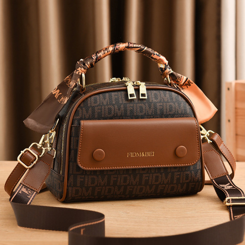 Manufacturer Women‘s Bag Wide Shoulder Strap Small Square Bag Women‘s Shoulder Crossbody Bag Handbags Women‘s 2022 New Fashion One Piece Dropshipping