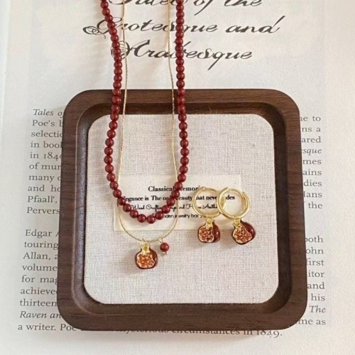 石榴熟了~喜庆红色项链女款叠戴锁骨链高级感轻奢小众配饰毛衣链