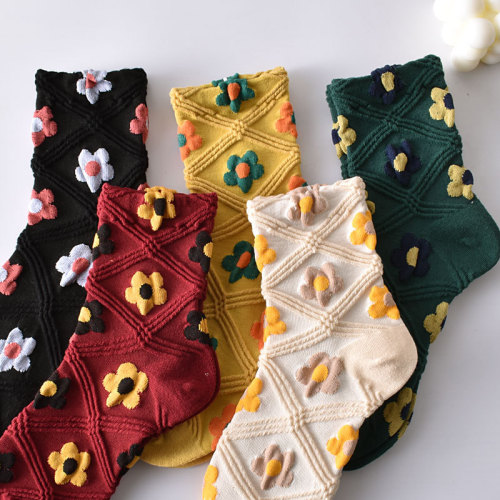 retro three-dimensional relief female middle tube cotton socks cute flowers sweet autumn and winter new ins trendy versatile style sweat absorbing socks