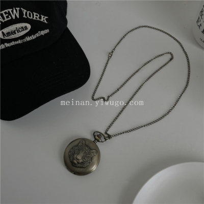 New Lion's Head Pocket Watch Creative Retro Flip Necklace Watch Factory Direct Sales Travel Commemorative Watch