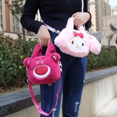 Sanrio Plush Cartoon Bag Strawberry Bear Clow M Toy Bag Mobile Phone Bag