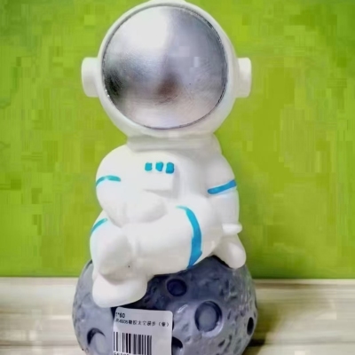 Gum Coin Bank Outer Space Astronauts Gum Drop-Resistant Coin Bank Toy Decoration