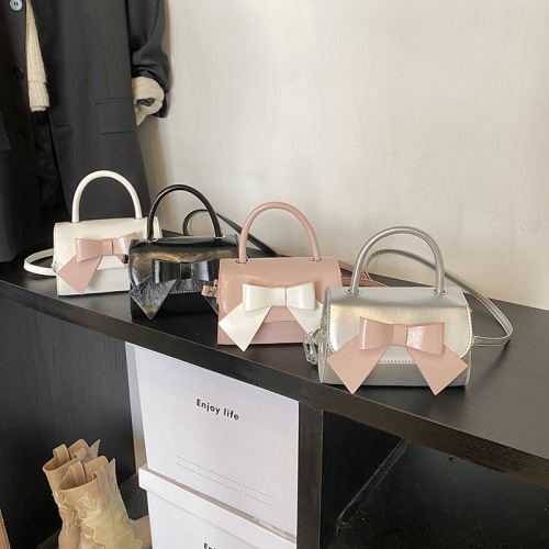 个性小众设计单肩斜挎包2025韩系洋气可爱单肩包蝴蝶结手提小方包