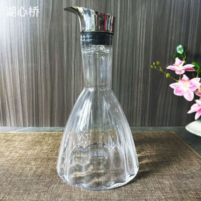 1L Lead-Free Crystal Glass Wine Decanter with Stainless Steel Spout, Professional Commercial Wine Utensils for Bar, Restaurants, Hotels, Chateau