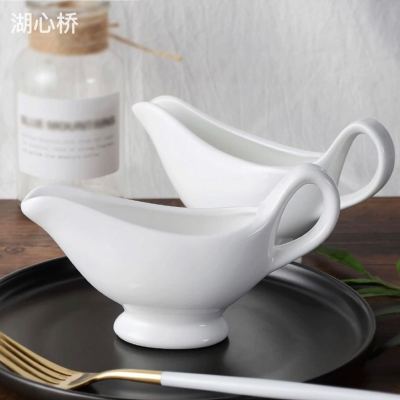 Classic White Ceramic Gravy Bowl, Porcelain Sauce Boat with Handle for Salad Dressing, Milk, Broth, Creamer, Gracy Jug, for Hotel, Restaurants, Commercial and Household Kitchen Use