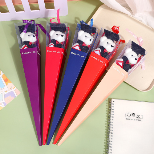 单只植绒博士熊火炬盒花束厂家批发直售 毕业季送老师同学礼物