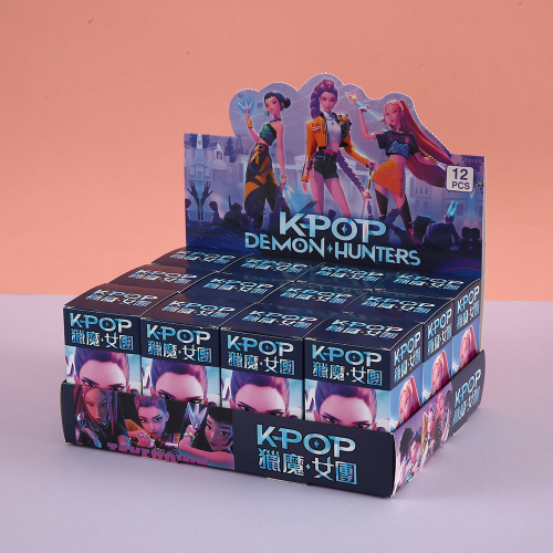 爆款潮玩彩盒盲盒惊喜猎魔女团系列钥匙扣书包挂件玩偶厂家批发