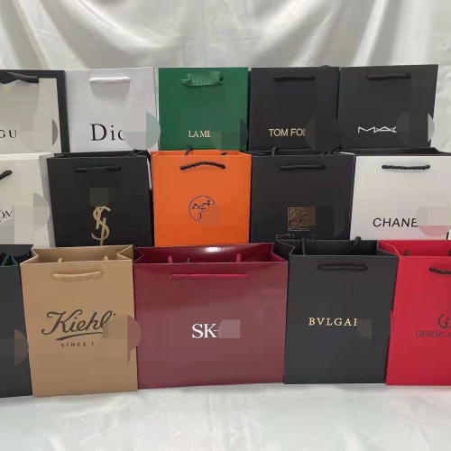spot brand big brand cosmetics lipstick perfume gift box portable paper bag small gift bag shopping gift bag
