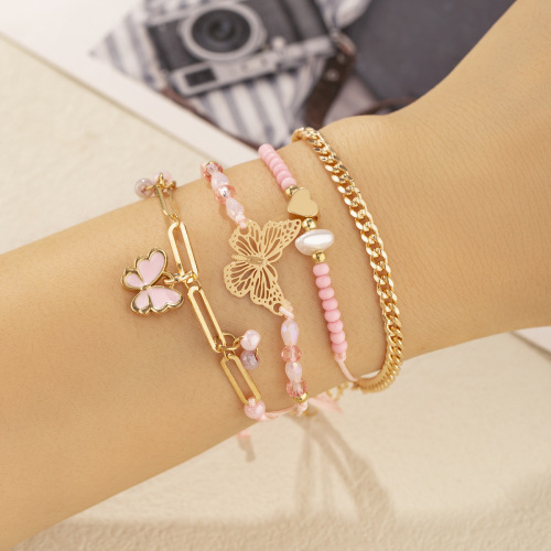 新款INS风镂空蝴蝶牌心形串珠手链套装可爱蝴蝶吊坠米珠多层手绳