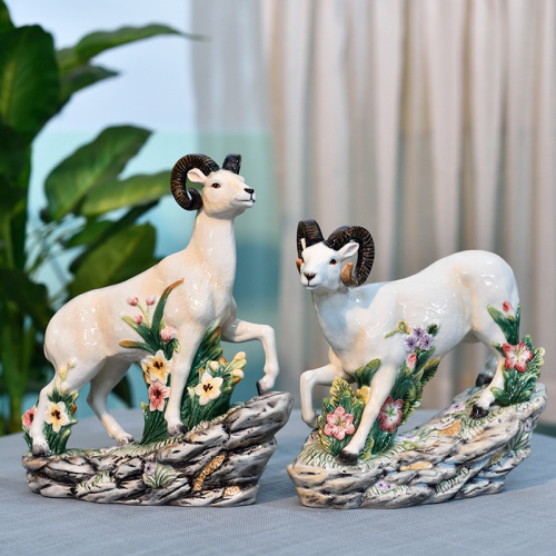 陶瓷山羊生日朋友同事礼盒包装乔迁礼品电视柜玄关茶几桌面摆件