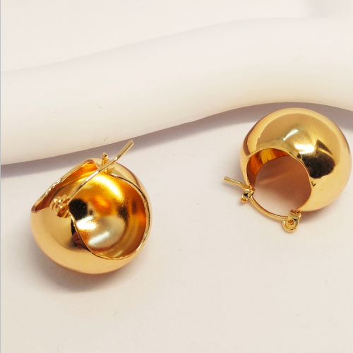 round high-grade hollow earrings simple women‘s fashion doudou retro exaggerated gold-plated stud earring earrings wholesale