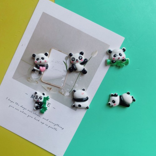 树脂配件批发diy饰品手工材料鞋花配饰帽子贴片头饰跨境爱心熊猫