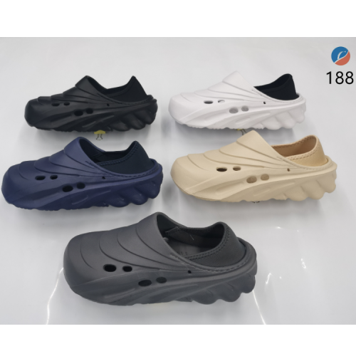 休闲新款男童透气休闲防滑外穿洞洞鞋