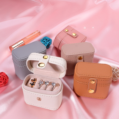 Weituo New Jewelry Stud Earrings Earring Ring Storage Box Portable Travel Simple Mini Jewellery Box Wholesale