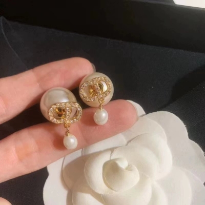 D's New Pair Version Diamond Letters CD Pearl Tassel Earrings Ear Studs Retro Affordable Luxury Socialite Hong Kong Style Earrings Female