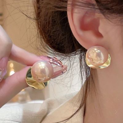 925 Silver Needle Light Luxury Minority Simple Fabulous Pearl Earrings Female Ins Popular Net Red Same Style Geometric Ear Studs Earrings