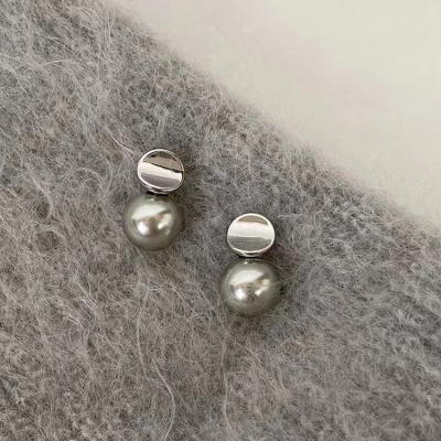 New All-Matching Graceful Concave Pearl White Stud Earrings S925 Anti-Silver Needle Korean Style Personalized Wild Earrings Earrings Wholesale
