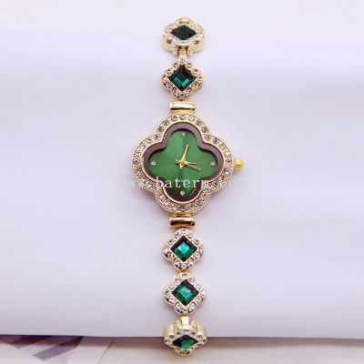 Cross-Border Fashion Green Clover Bracelet Watch Female Creative and Slightly Luxury Clover Bracelet Watch Small Green 