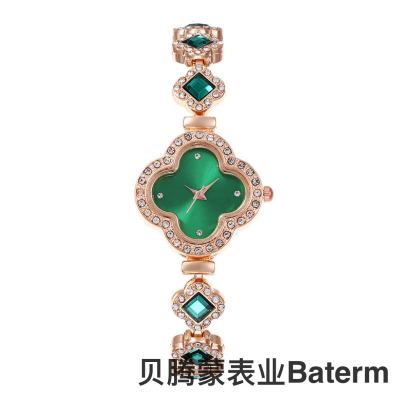 Cross-Border Hot Sale Top-Selling Product Fashion Four-Leaf Clover Bracelet Quartz Watch Casual Versatile Ladies Watch Women's Watch