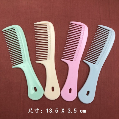 Small Plastic Comb Children's Small Comb Is Easy to Carry
