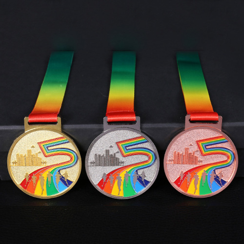 现货马拉松比赛奖牌磨砂烤漆金属奖章比赛金银铜挂牌奖章大量供应