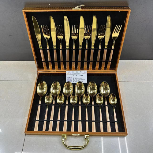 [huilin] stainless steel tableware wooden box 24-piece set square toe chocolate gold steak knife， fork and spoon tea spoon