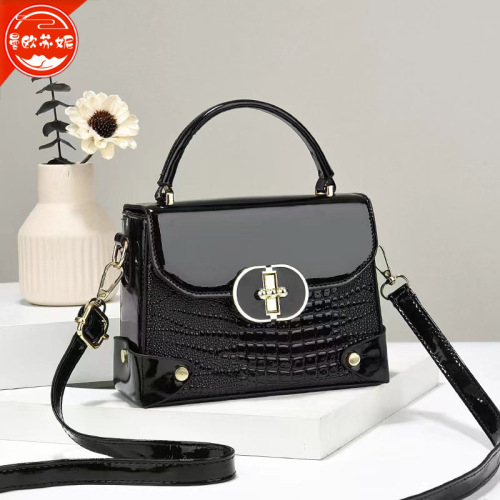 高级感小包包2024新款亮皮时尚单肩手提小方包春夏质感斜挎包女包