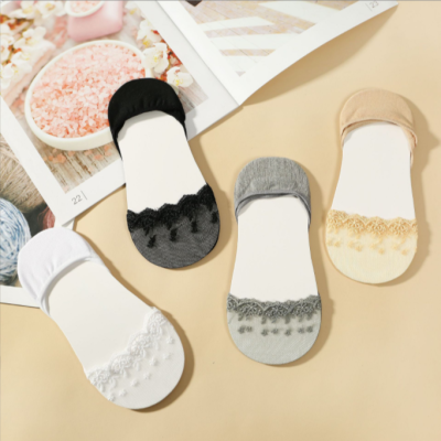 New Embroidered Low Cut Socks Comfortable Breathable Low-Cut Invisible Socks Lace Silicone Non-Slip Boat Socks