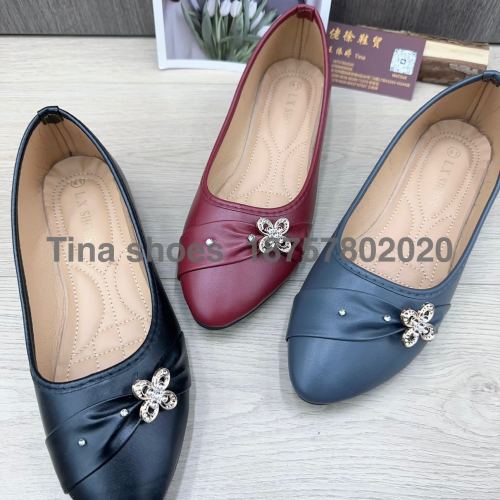 women‘s shoes， in stock 37-42 flat bottom with box pumps， mixed color matching code， fashion women‘s shoes foreign trade export