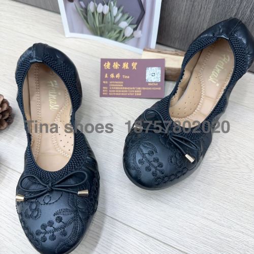 in stock injection molding pumps 36-42 women‘s flat shoes， foreign trade inventory， all black napa embroidered shoes