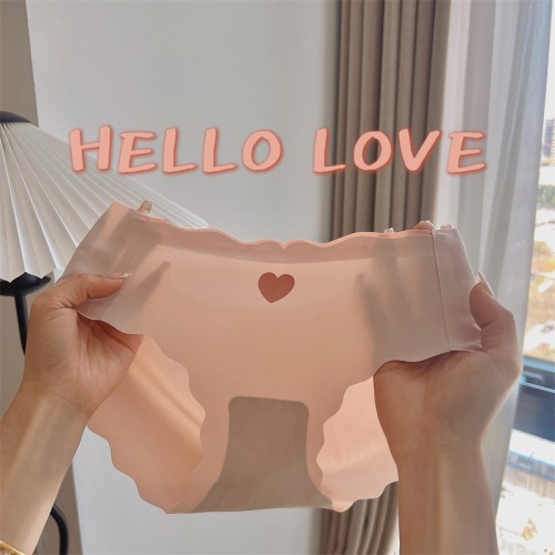 冰丝无痕内裤女 日系桃心甜美一片式 夏季薄款透气中腰内裤女学生