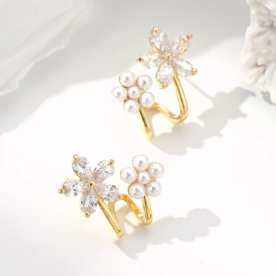 Fashionable Temperament Inlaid Zirconium Five Petal Flower Pearl Flower Earrings Earrings Niche Design New Trendy Female Earrings