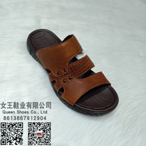 hot selling product summer fashion non-slip soft bottom slippers， massage sole men‘s slippers men‘s slides