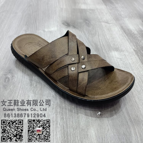 Design Double-Sided Cross Non-Slip Pu Undersole Metal Decoration Wire Nail Men‘s Slippers