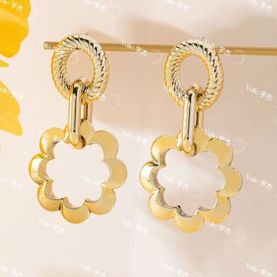 European and American-style gold-plated flower-shaped chain earrings