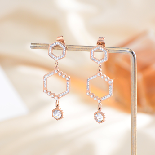 时尚潮流白色泥钻耳环钛钢玫瑰金耳饰女款饰品百搭